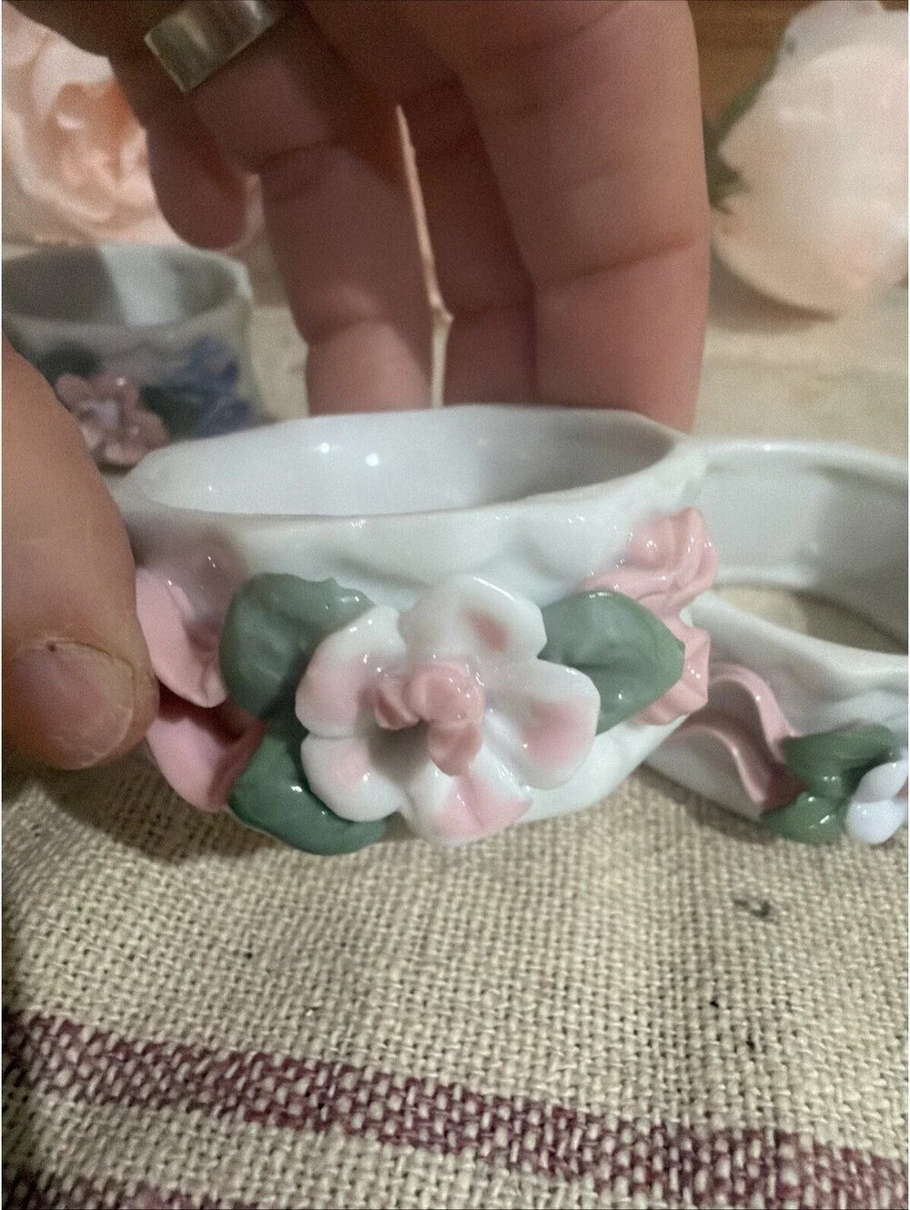 Set 6 VTG Porcelain Floral Napkin Ring Cottage Shabby Chic Garden Tea Party